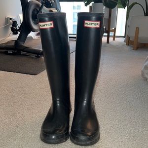 Black Hunter Huntress wide calf rain boot size 6